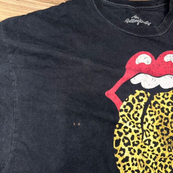 L Rolling Stone crop top 🐯🪩🌀 - Picture 2 of 3